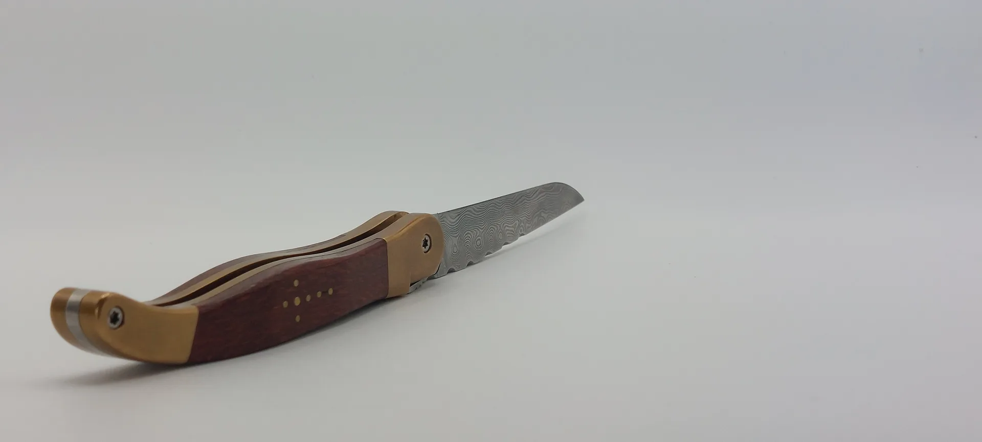 Handgefertigtes Damast-Taschenmesser – VG-Messer