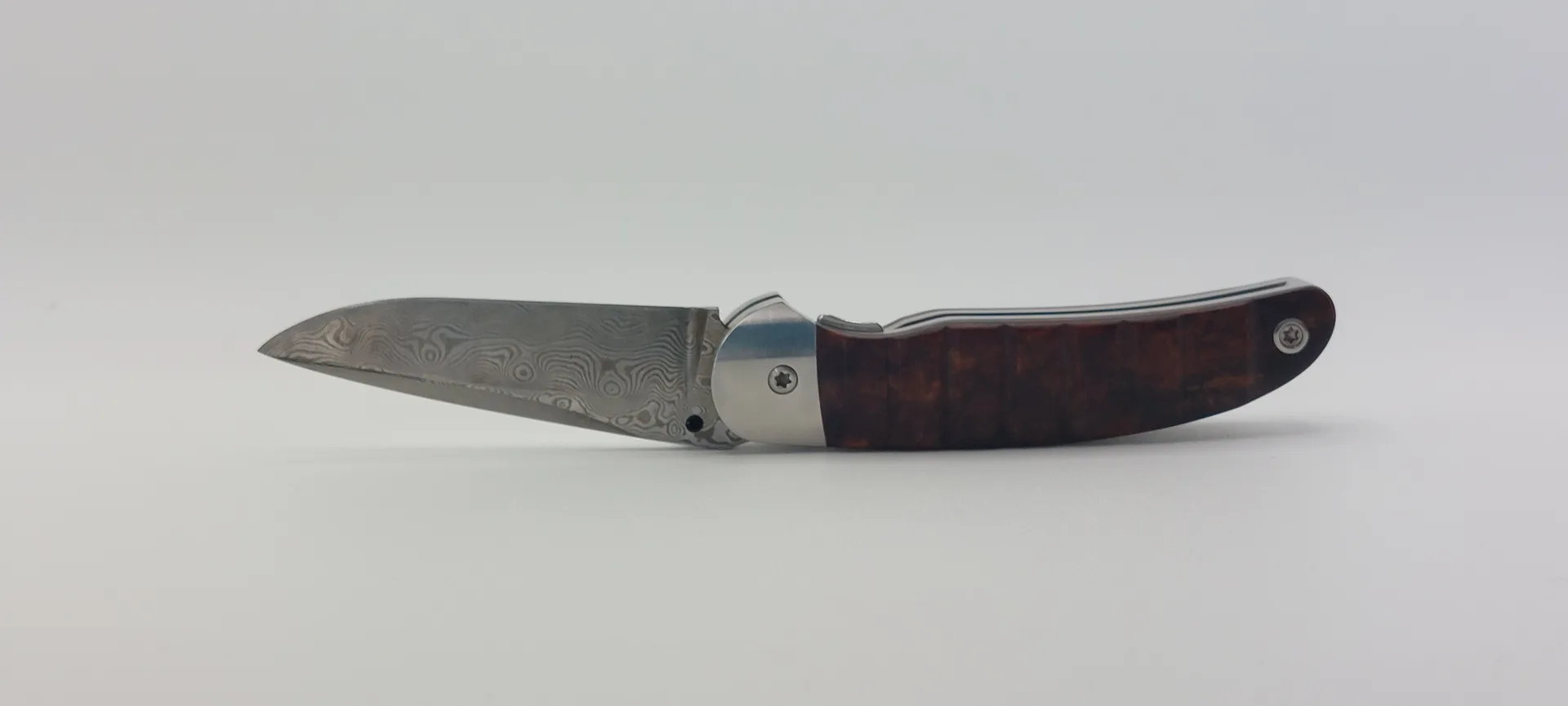 Handgefertigtes Damast-Taschenmesser – VG-Messer
