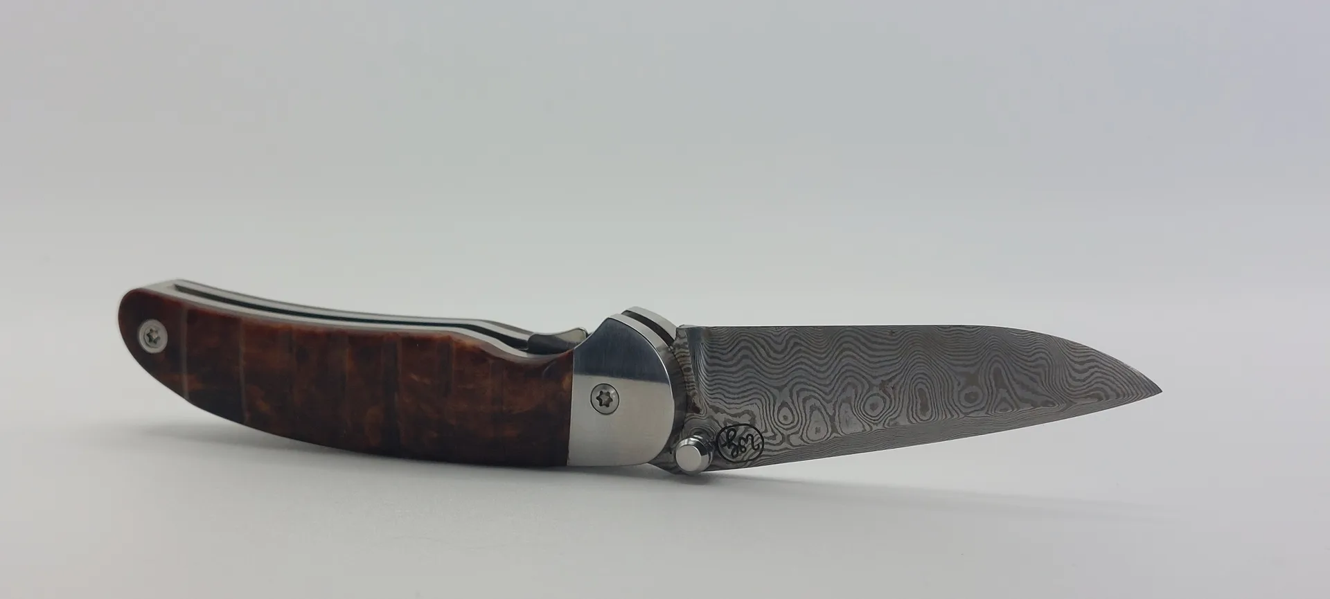 Handgefertigtes Damast-Taschenmesser – VG-Messer