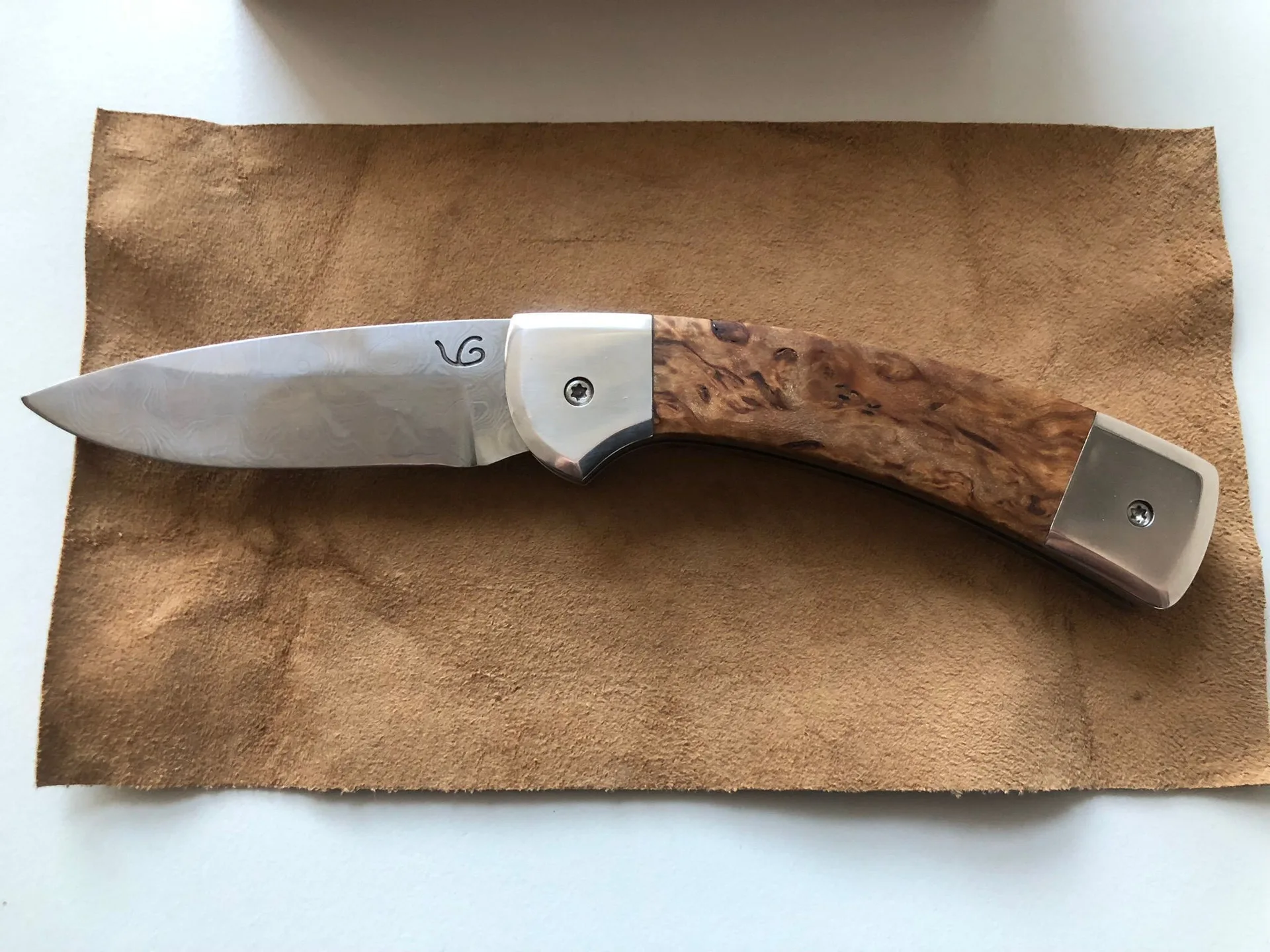 Handgefertigtes Damast-Taschenmesser – VG-Messer