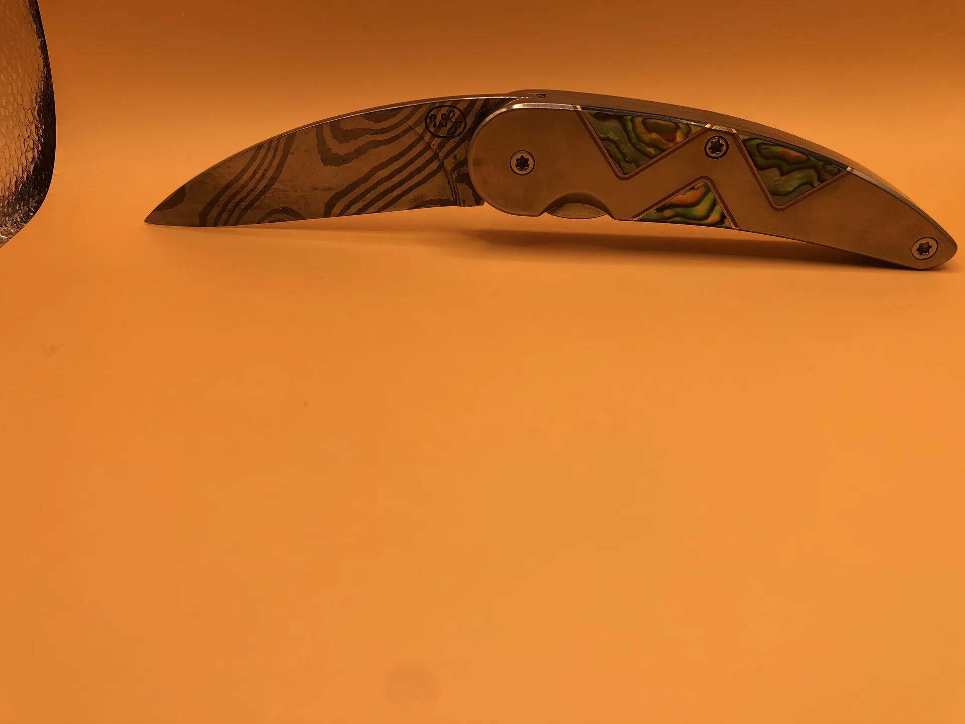 Handgefertigtes Damast-Taschenmesser – VG-Messer
