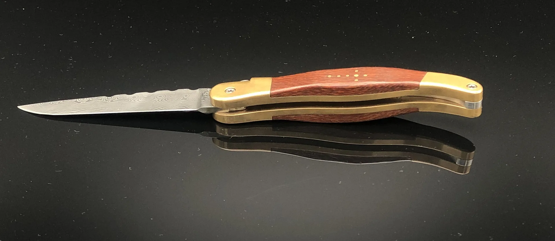 Handgefertigtes Damast-Taschenmesser – VG-Messer