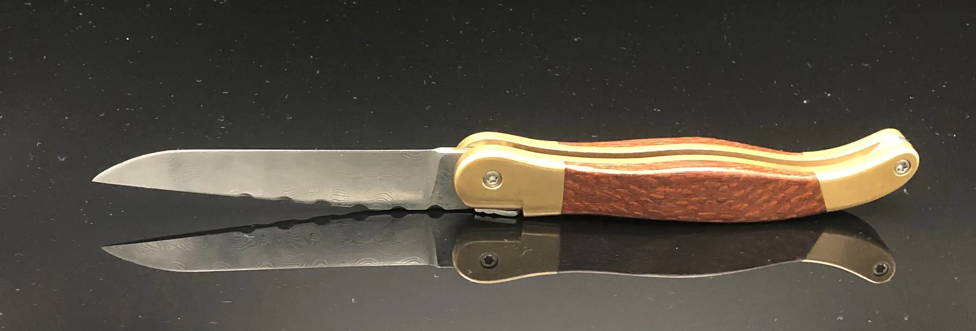 Handgefertigtes Damast-Taschenmesser – VG-Messer