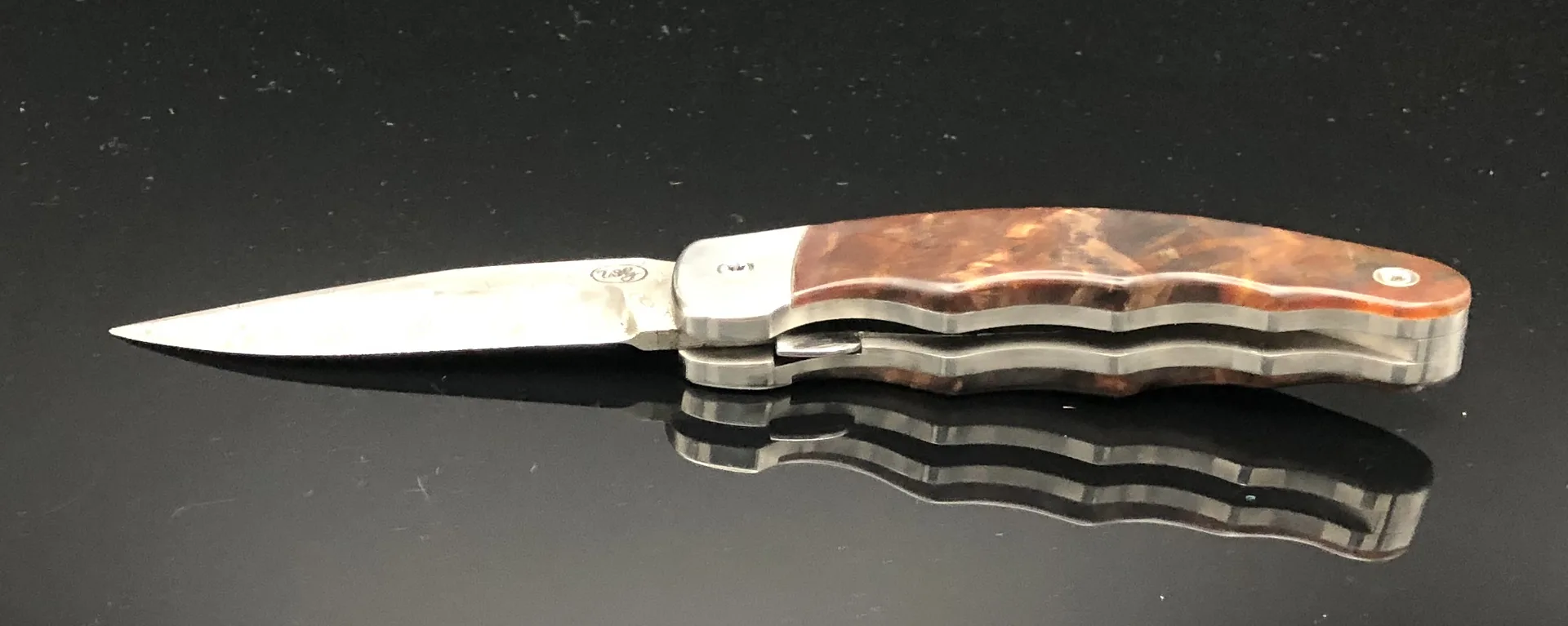 Handgefertigtes Damast-Taschenmesser – VG-Messer