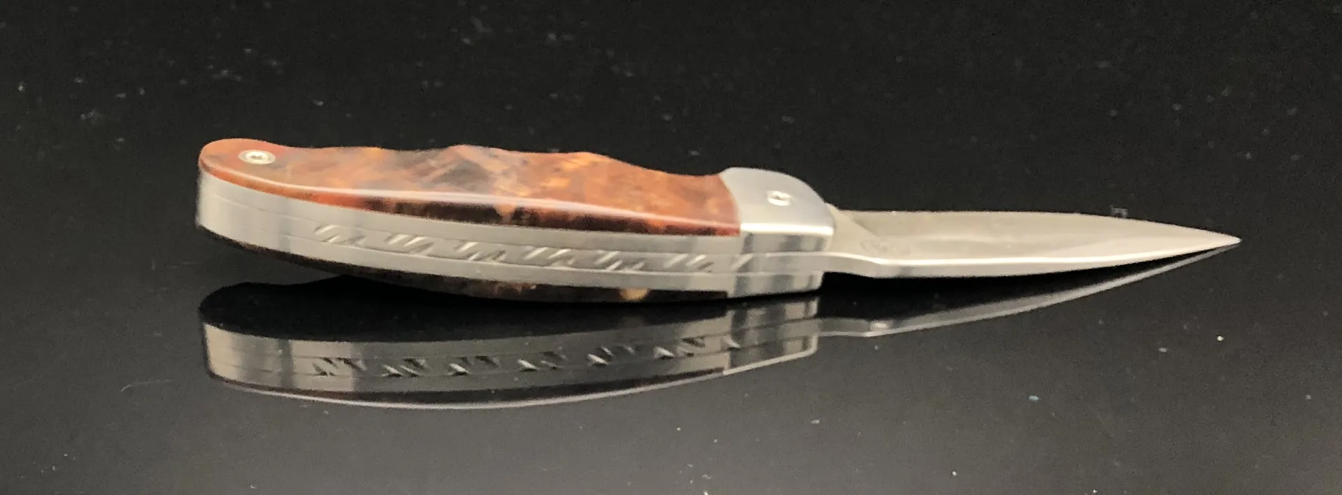 Handgefertigtes Damast-Taschenmesser – VG-Messer