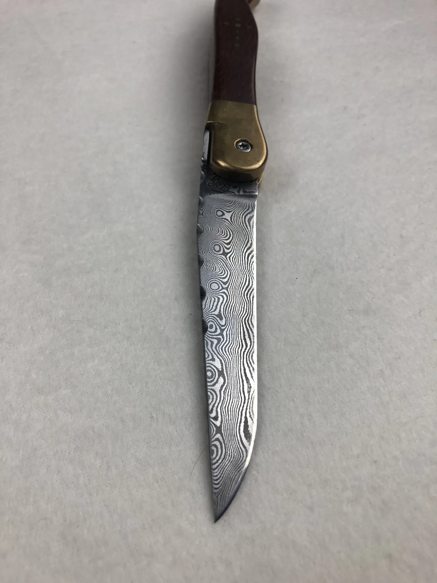 Handgefertigtes Damast-Taschenmesser – VG-Messer